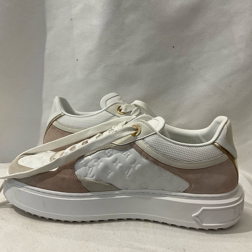 Louis Vuitton Sneakers - Picture 6 of 6
